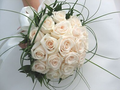 AF White Rose Bouquet