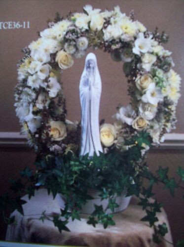 Madonna Wreath