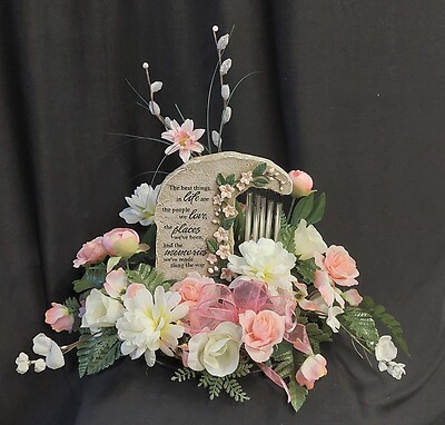 AF Keepsake Chime With Pink and White Silks
