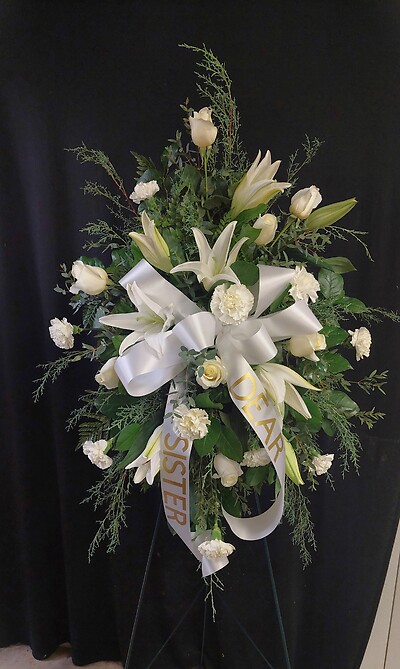 AF All White Easel with Winter Greens
