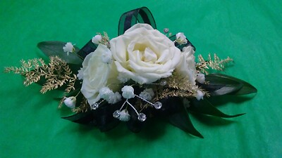AF Triple sweetheart roses with rhinestones and gold accents