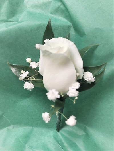 AF White Rose boutonniere