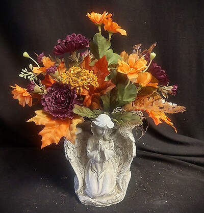 AF Angel Planter with Fall Silks