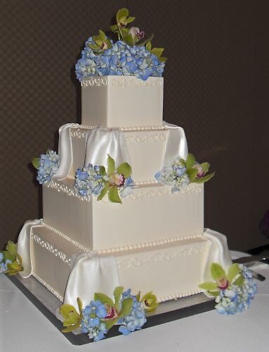 Cake with Orchids and Hydrangeas