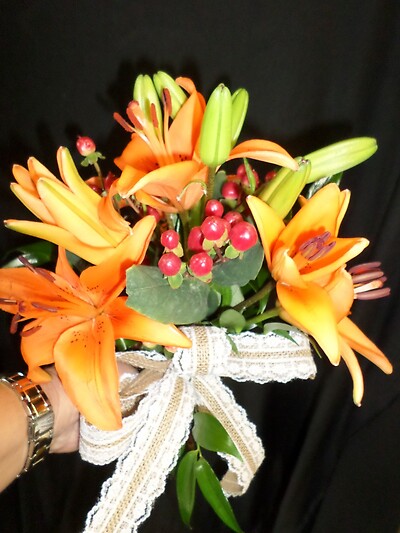 AF Orange Lily with hypercium berries