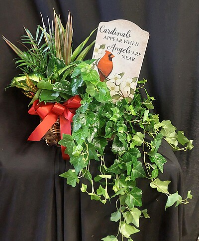 AF Cardinals Appear Dish Garden