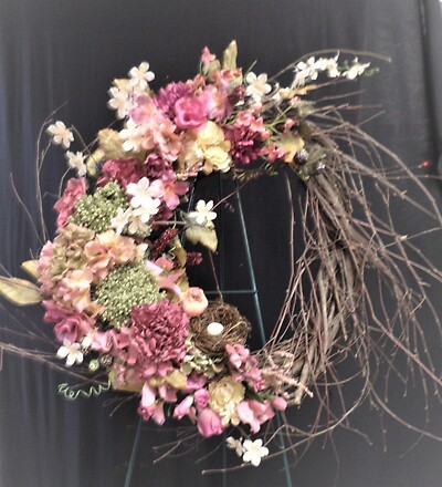 AF Mauve Wreath With Bird