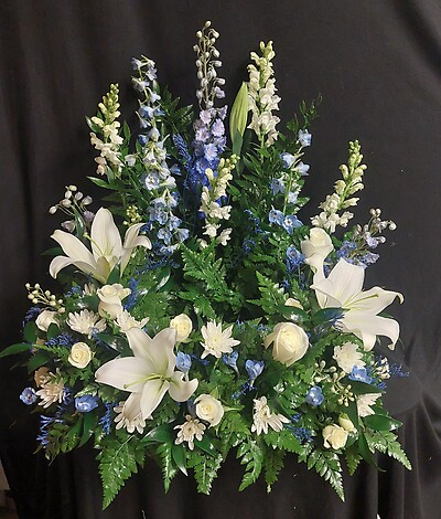 AF White and Blue Urn Design 9