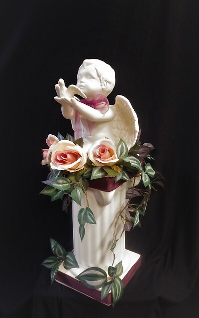 Pedestal Cherub with Dove