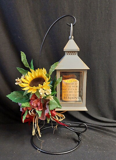 AF Bronze Lantern with Fall Silk Mix, Easel Design 3