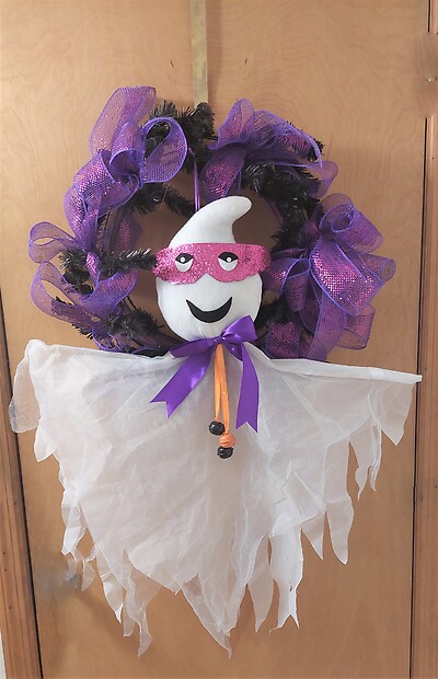 AF Hanging Ghost Wreath