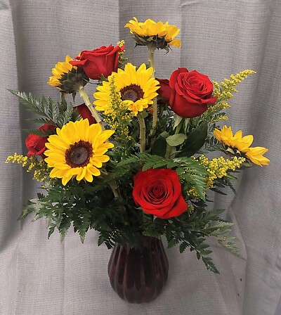 AF Sweetest Sunflower Rose Arrangement