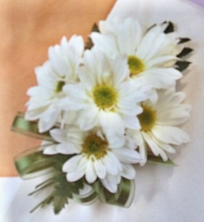 Daisy Corsage (White)